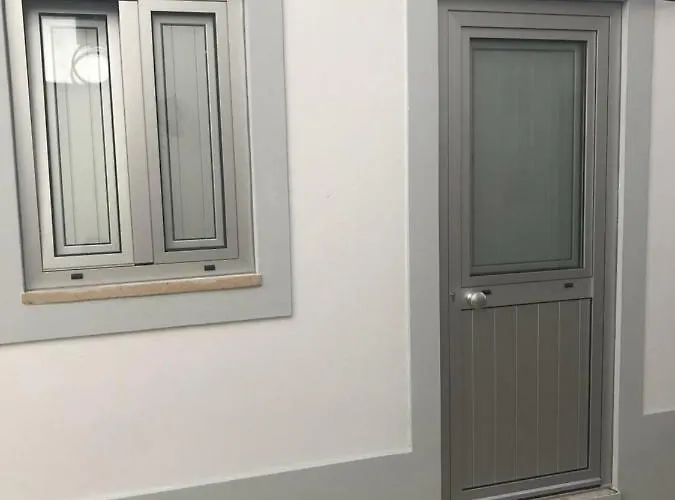 Cantinho Flores I 纳扎雷